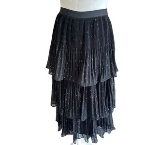 Chelsea & Violet Tiered Pleated Elastic Band Maxi Skirt – Size XS